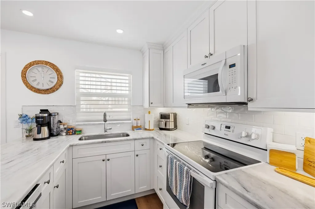404 Broad Avenue S Naples FL 34102