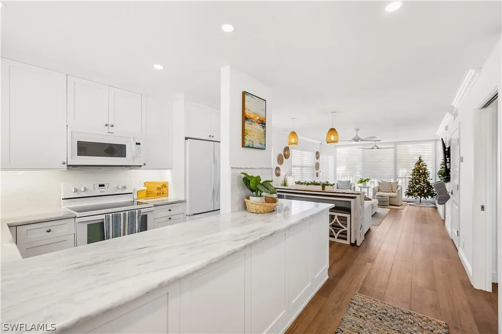 404 Broad Avenue S Naples FL 34102