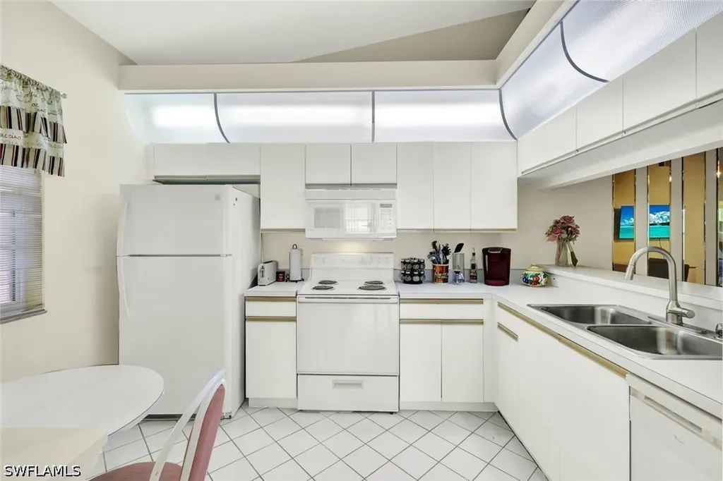 326 Bradstrom Circle Naples FL 34113