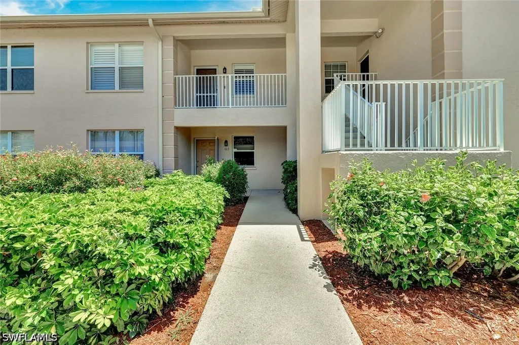 326 Bradstrom Circle Naples FL 34113