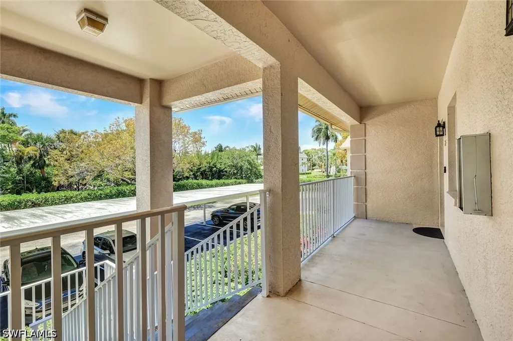 326 Bradstrom Circle Naples FL 34113
