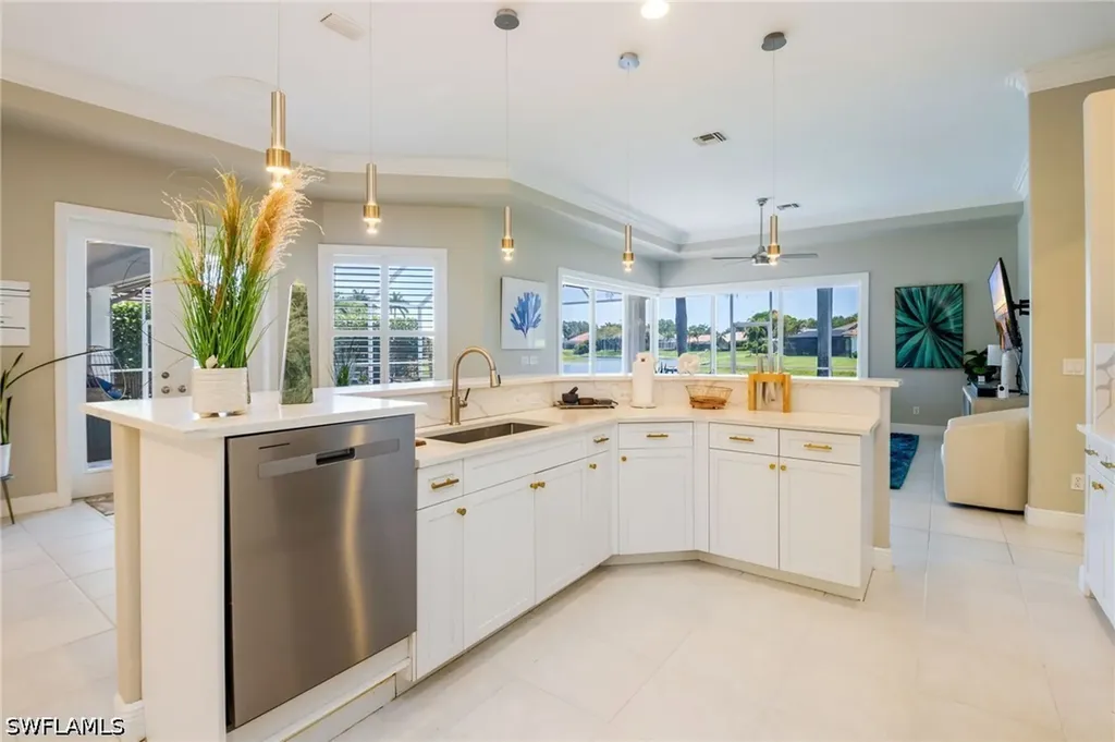 11723 Longshore Way E Naples FL 34119