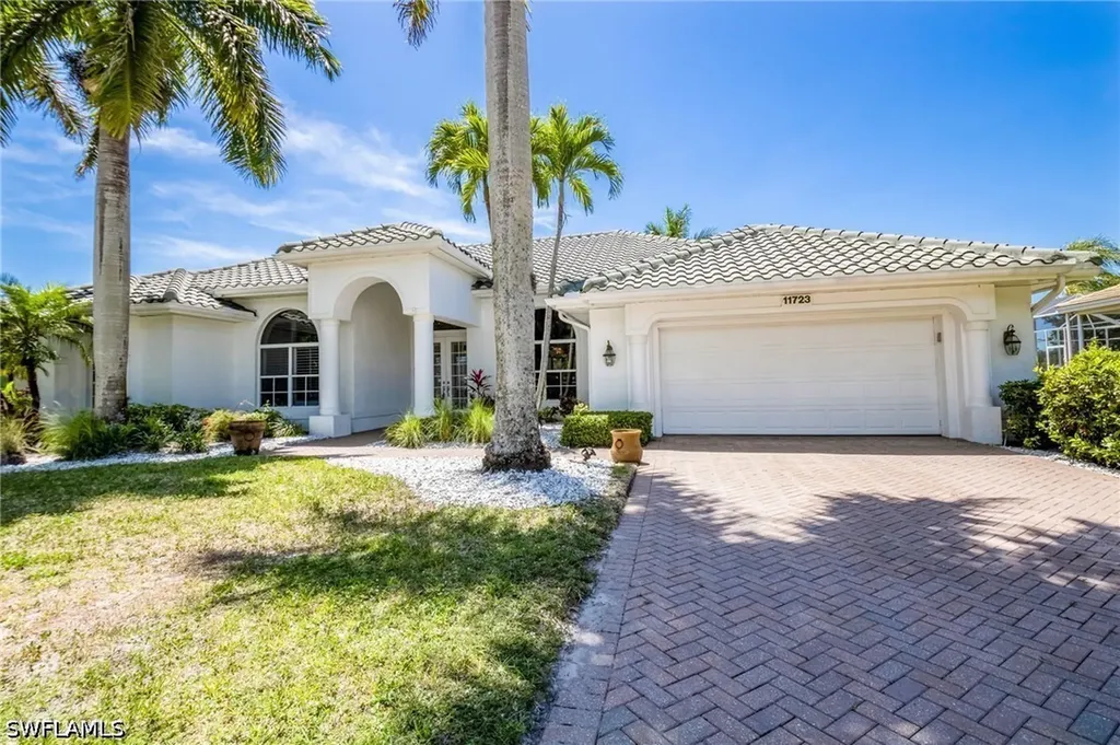11723 Longshore Way E Naples FL 34119