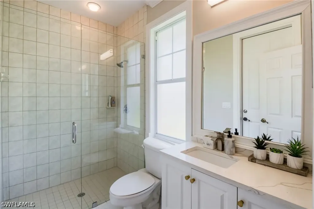 11723 Longshore Way E Naples FL 34119