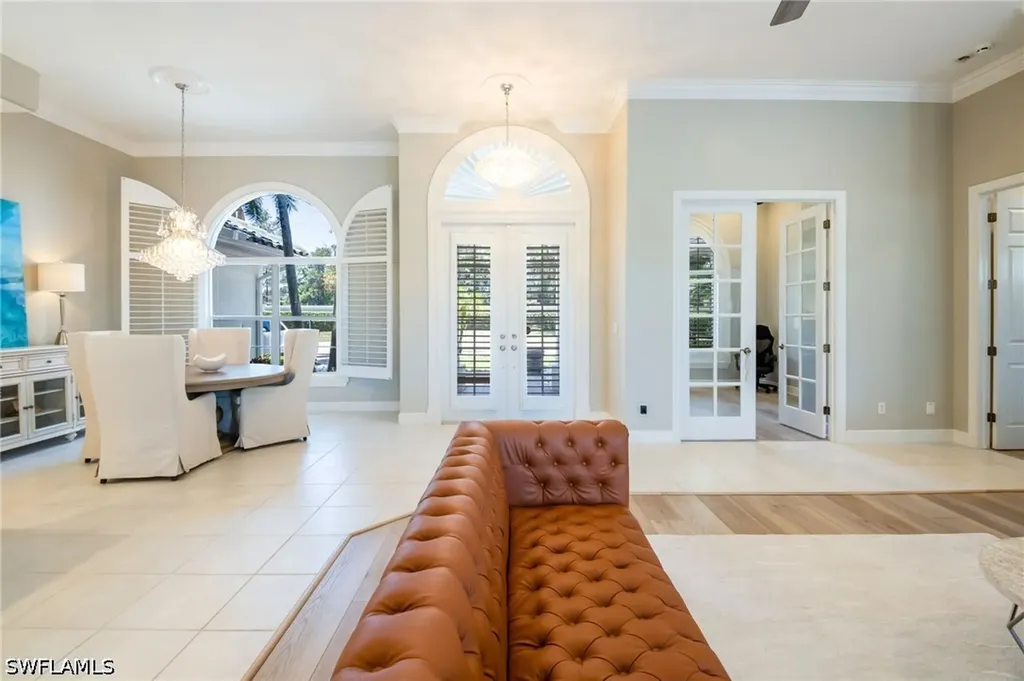 11723 Longshore Way E Naples FL 34119