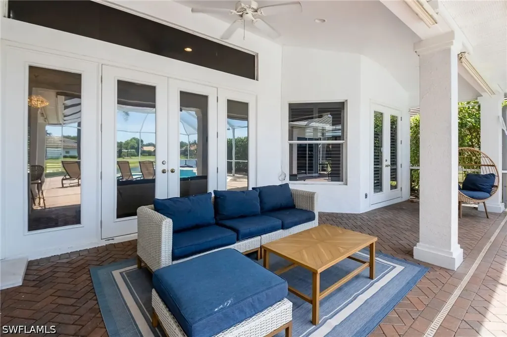 11723 Longshore Way E Naples FL 34119