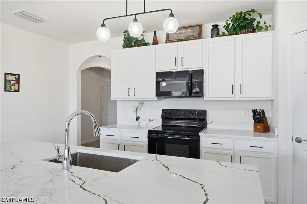 2006 SW 15th Avenue Cape Coral FL 33991