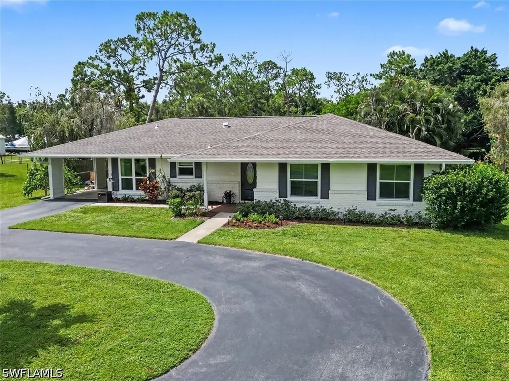 5272 Myrtle Lane Naples FL 34113