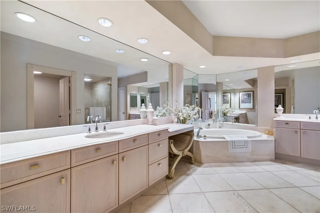 8231 Bay Colony Drive Naples FL 34108