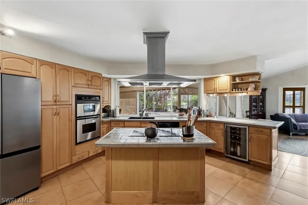 311 Henley Drive Naples FL 34104