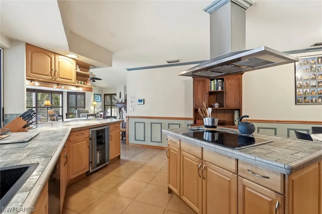 311 Henley Drive Naples FL 34104