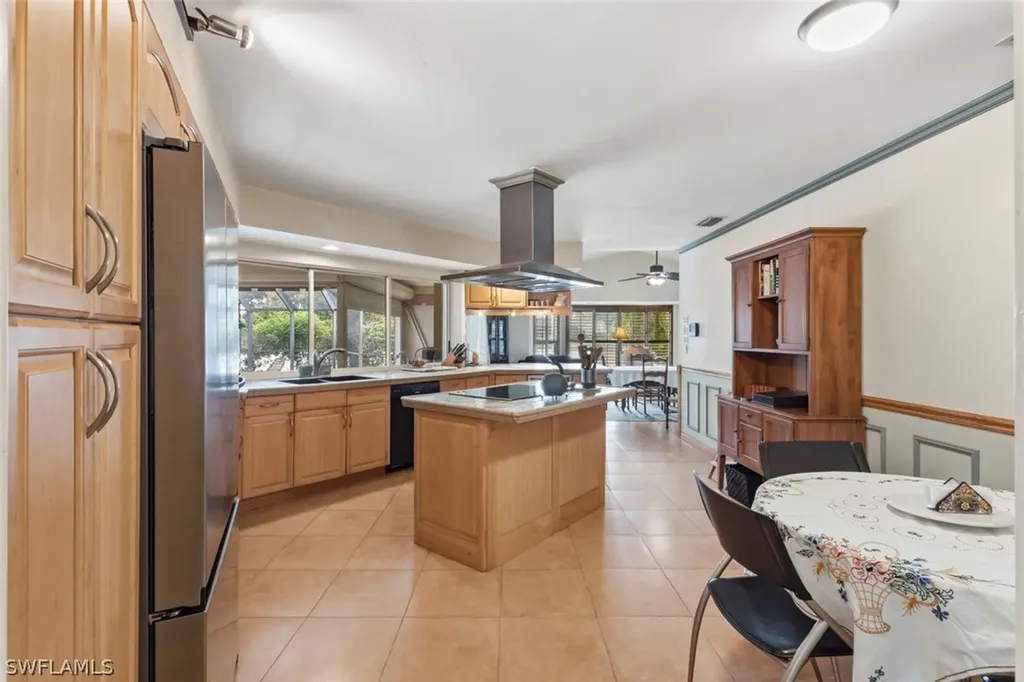 311 Henley Drive Naples FL 34104