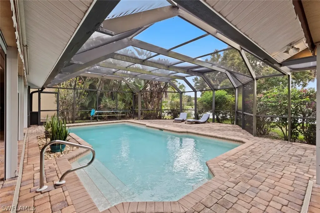 311 Henley Drive Naples FL 34104