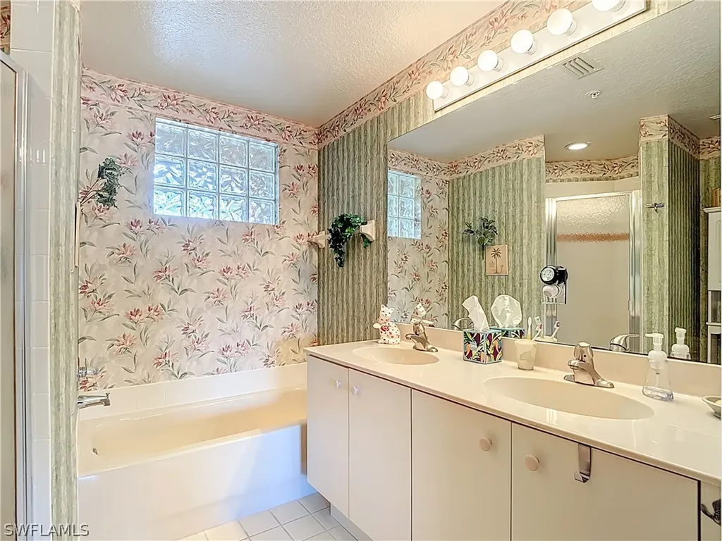 6930 Huntington Lakes Circle Naples FL 34119