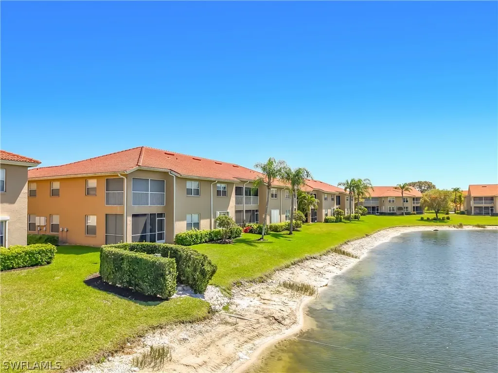 6930 Huntington Lakes Circle Naples FL 34119