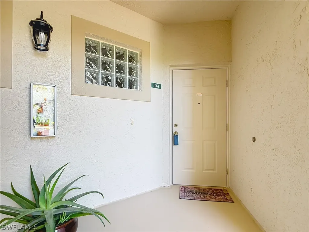 6930 Huntington Lakes Circle Naples FL 34119