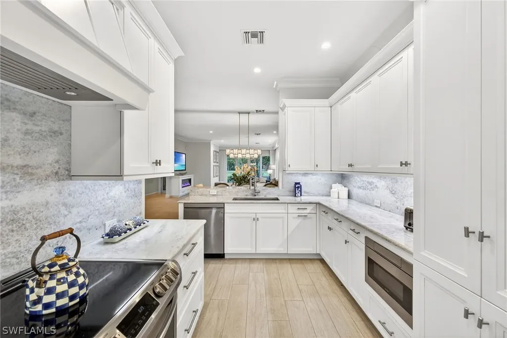 161 Amblewood Lane Naples FL 34105