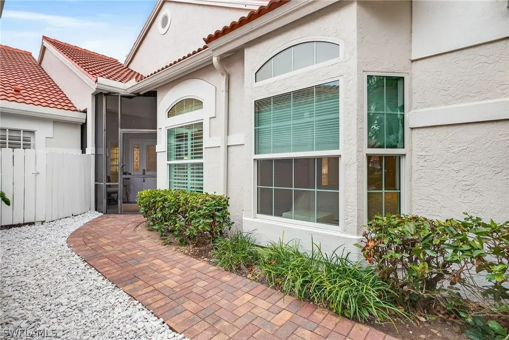 161 Amblewood Lane Naples FL 34105