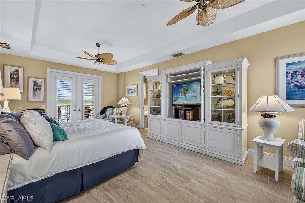 580 Avellino Isle Circle Naples FL 34119