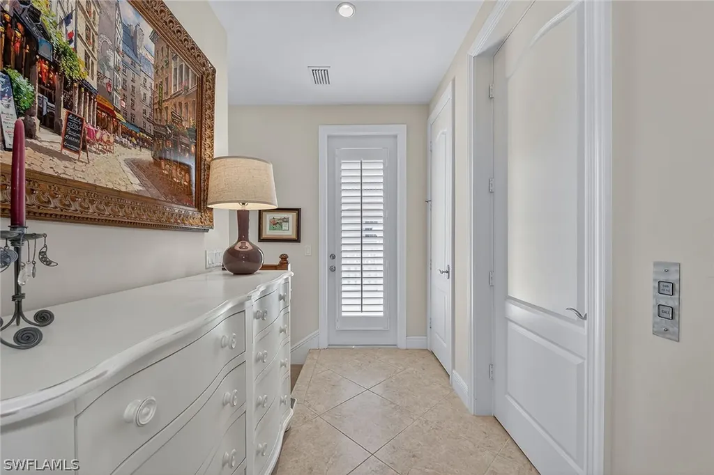 580 Avellino Isle Circle Naples FL 34119
