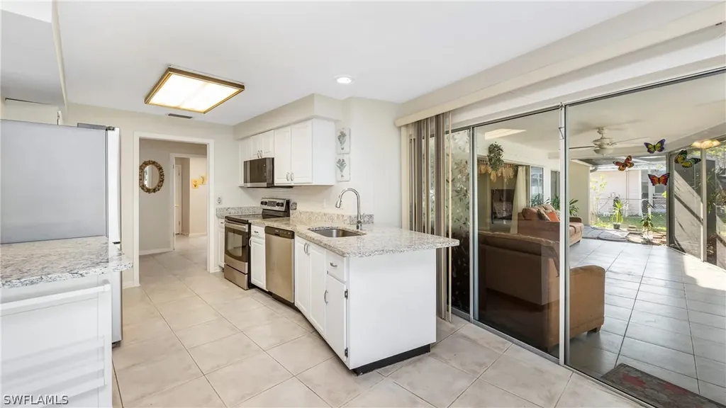 3804 SE 10th Place Cape Coral FL 33904