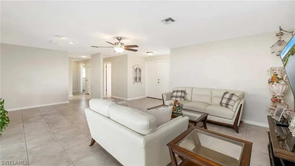 3804 SE 10th Place Cape Coral FL 33904