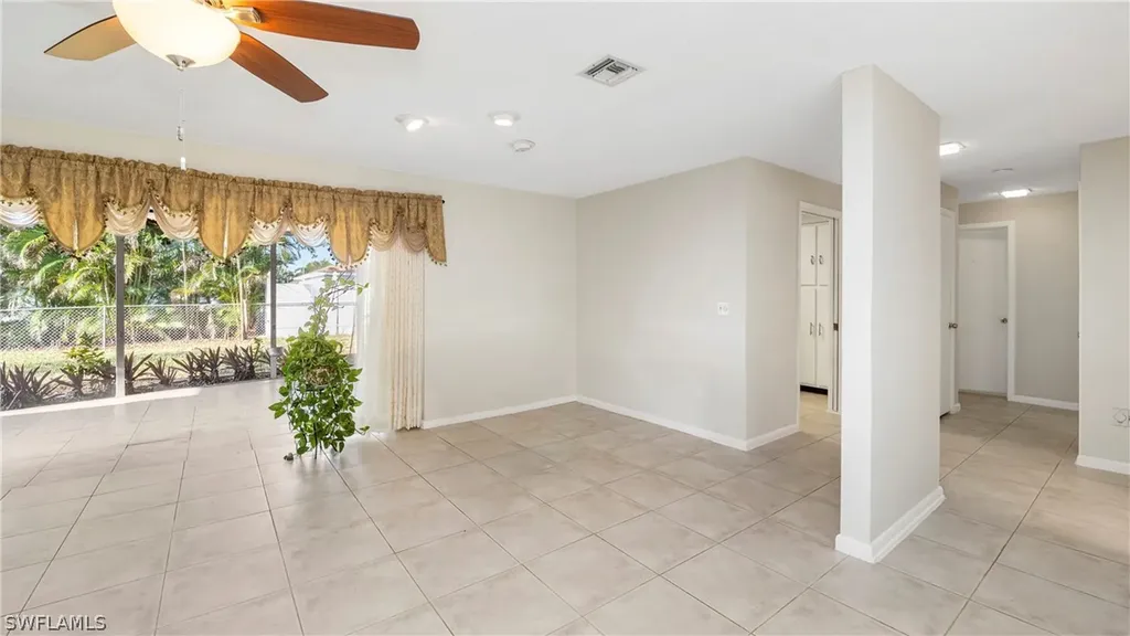 3804 SE 10th Place Cape Coral FL 33904