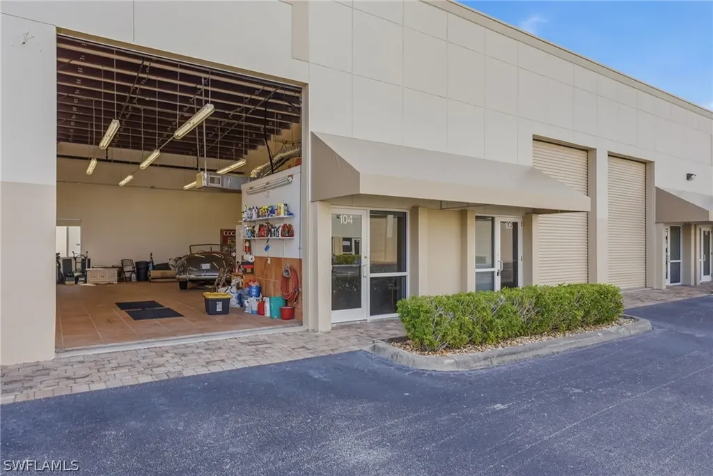 2371 Linwood Avenue Naples FL 34112