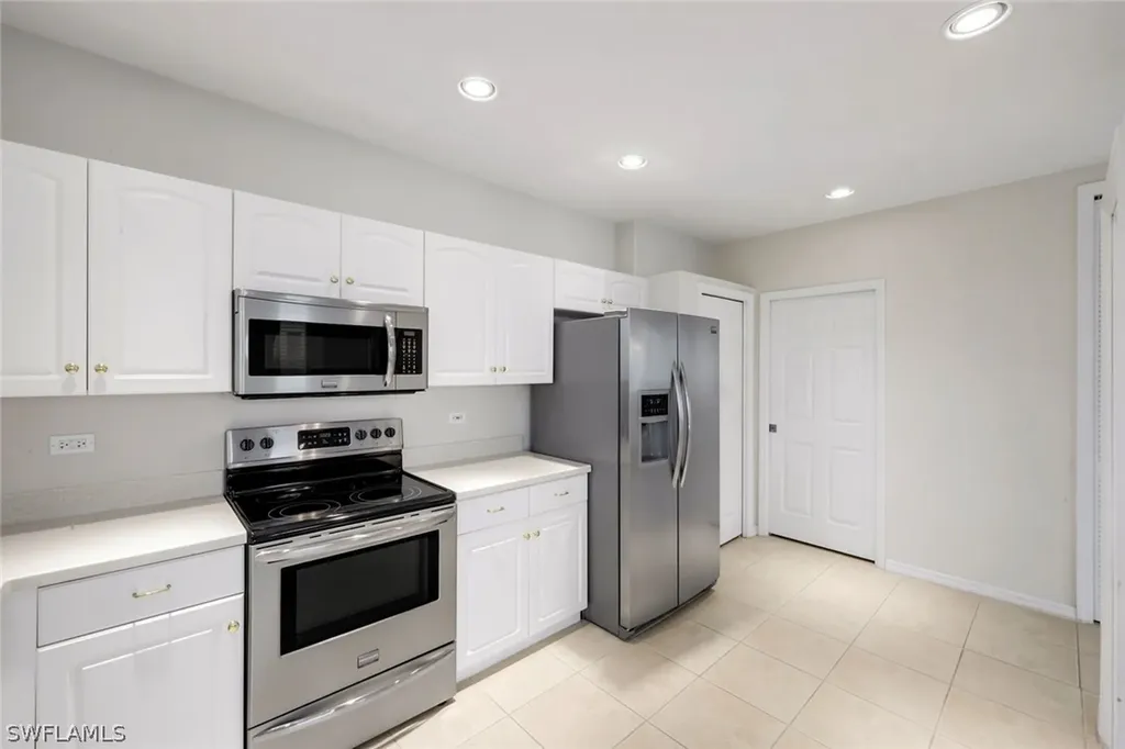 8231 Parkstone Place Naples FL 34120