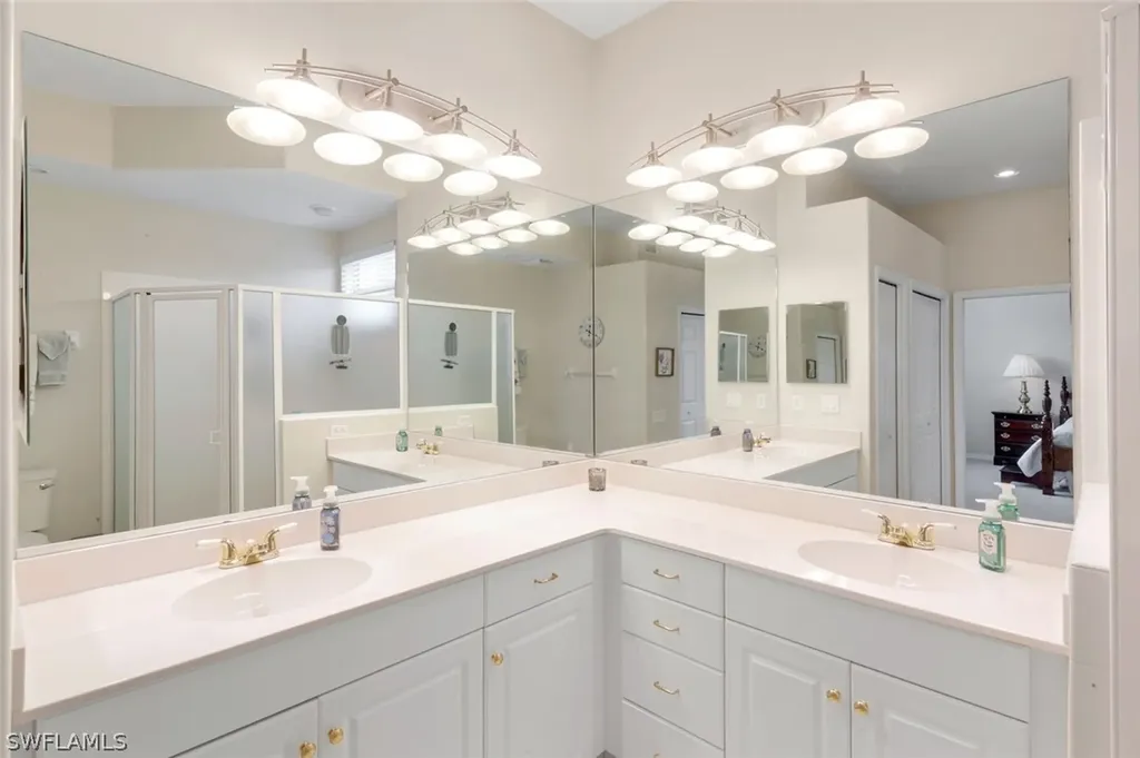 8231 Parkstone Place Naples FL 34120