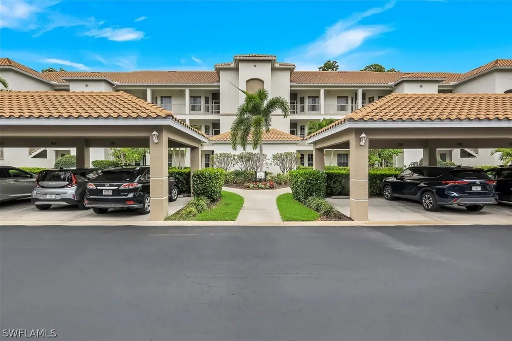 8231 Parkstone Place Naples FL 34120