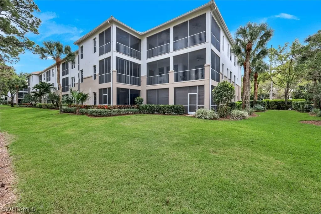 8231 Parkstone Place Naples FL 34120