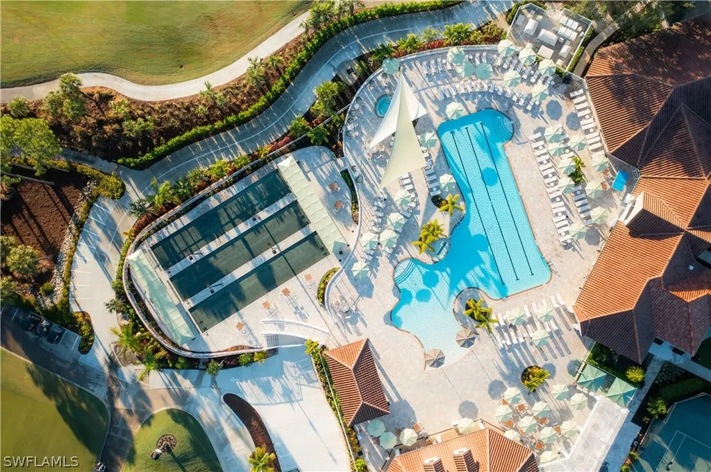 8231 Parkstone Place Naples FL 34120