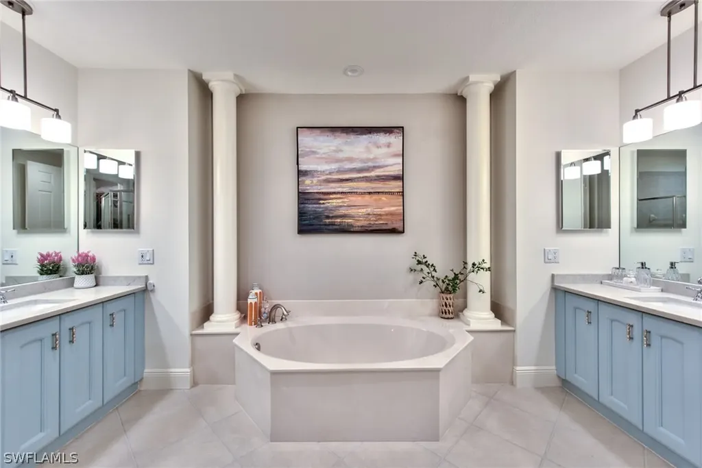 9242 Tesoro Lane Naples FL 34114
