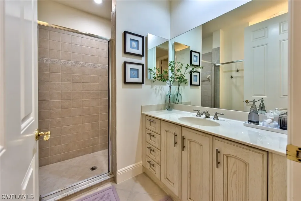 9242 Tesoro Lane Naples FL 34114