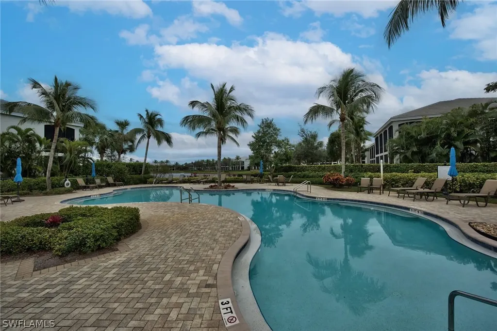 9242 Tesoro Lane Naples FL 34114