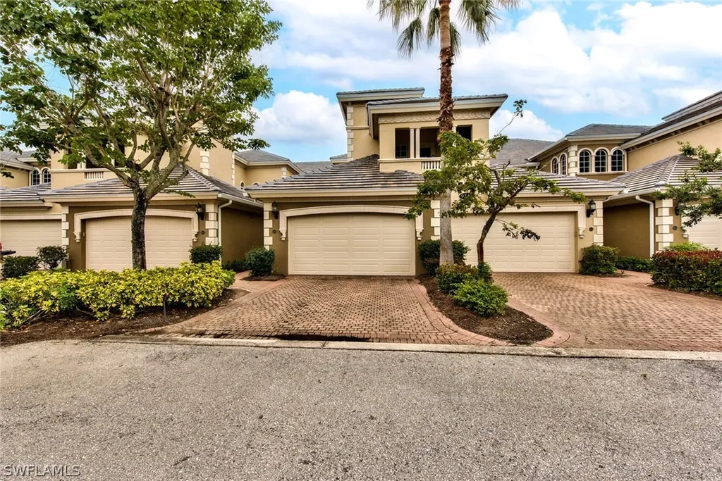 9242 Tesoro Lane Naples FL 34114