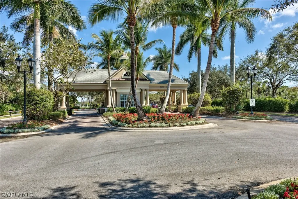 9242 Tesoro Lane Naples FL 34114