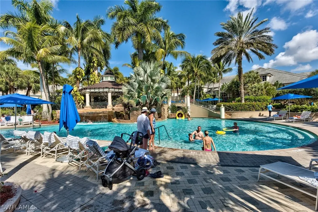 9242 Tesoro Lane Naples FL 34114
