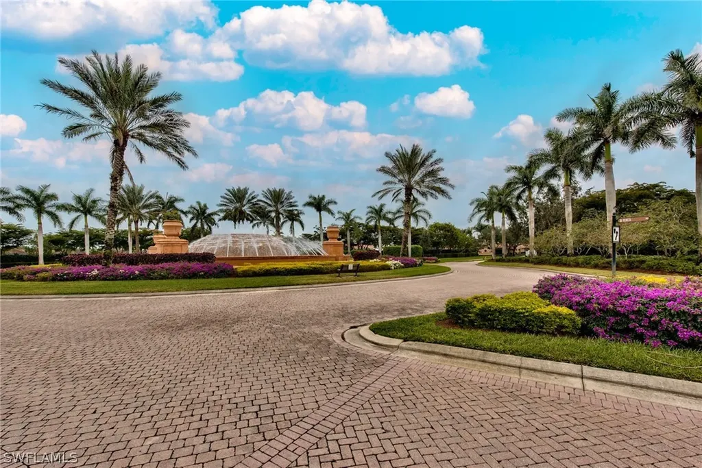 9242 Tesoro Lane Naples FL 34114