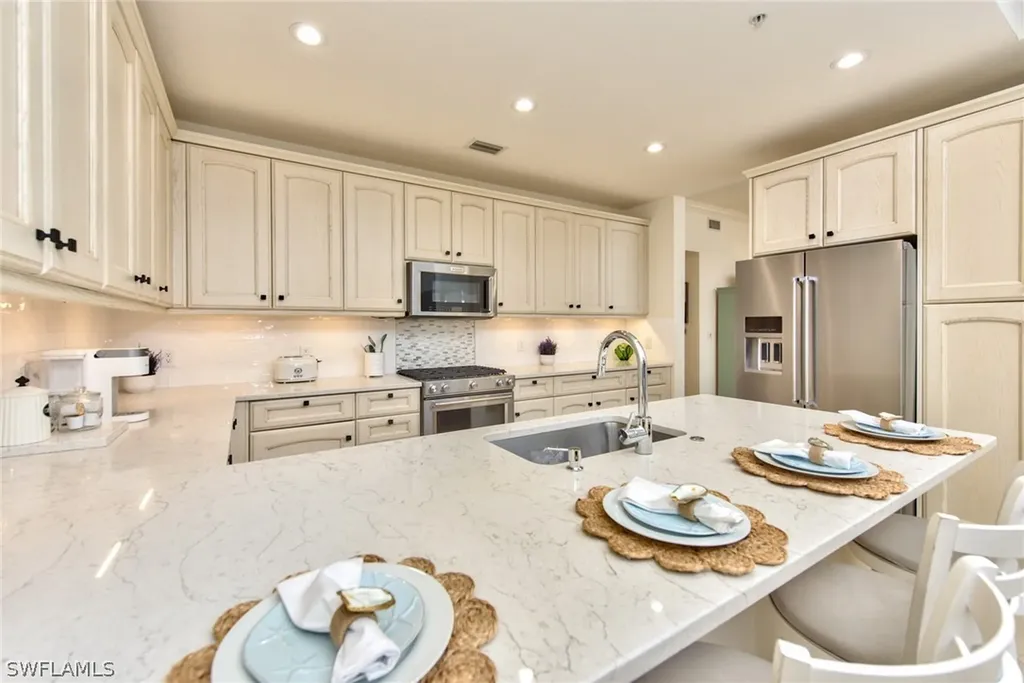 9242 Tesoro Lane Naples FL 34114