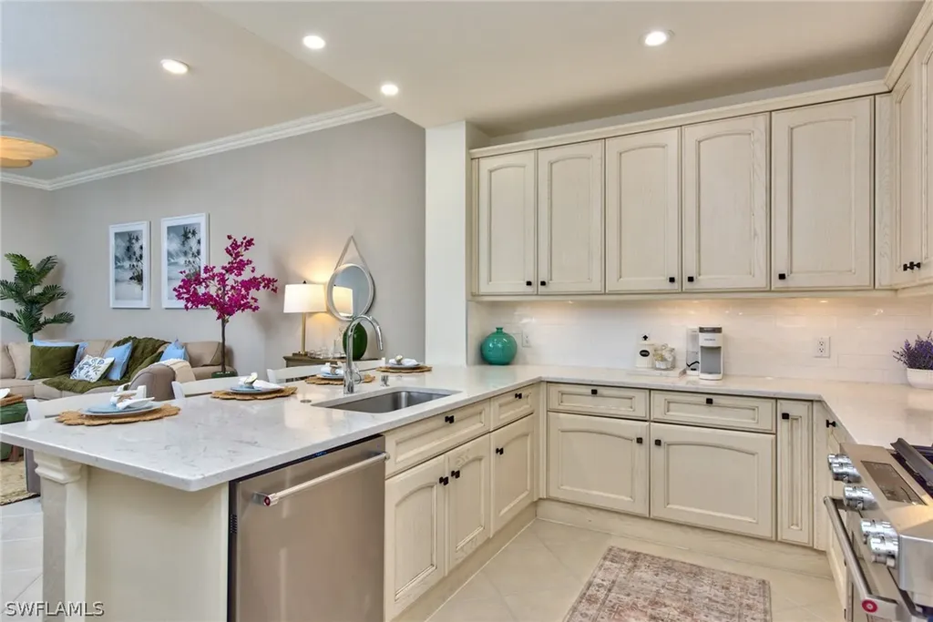 9242 Tesoro Lane Naples FL 34114