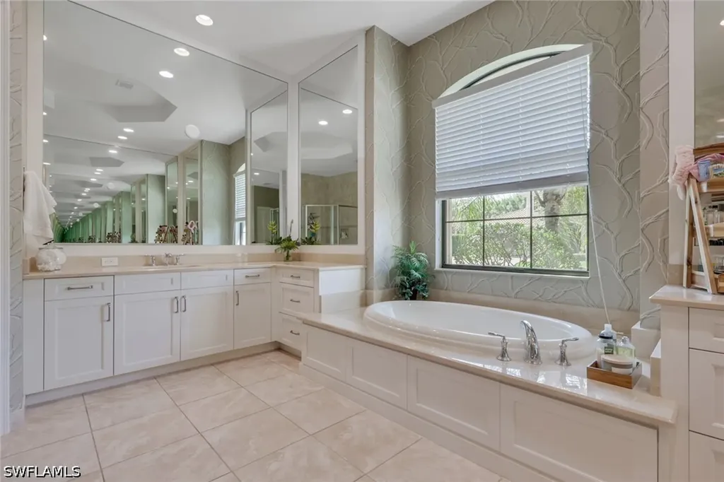 3323 Atlantic Circle Naples FL 34119