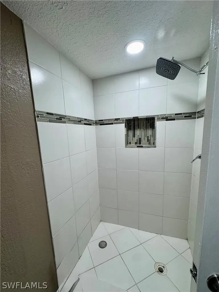 4603 Bayshore Drive Naples FL 34112