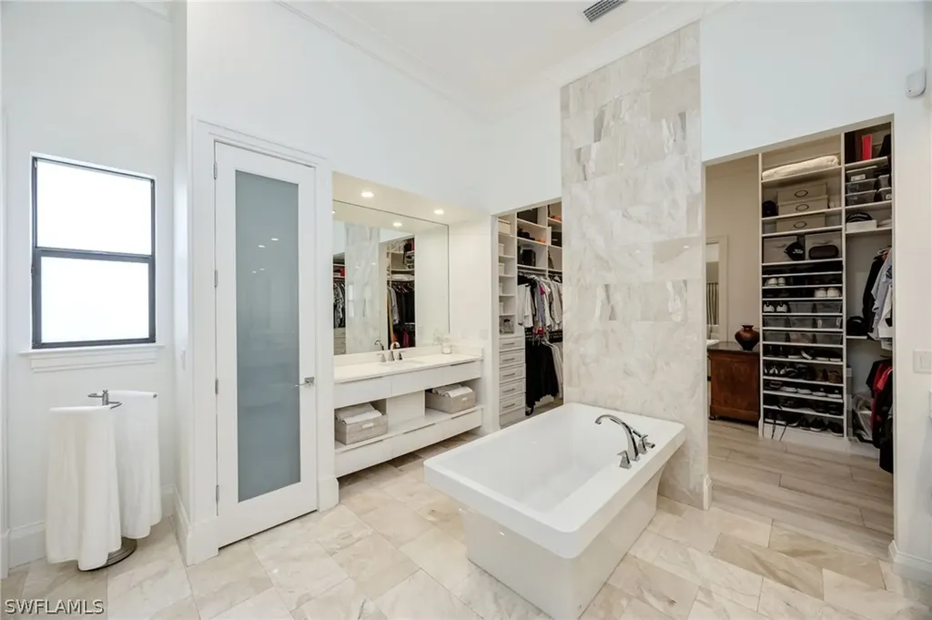 16952 Fairgrove Way Naples FL 34110