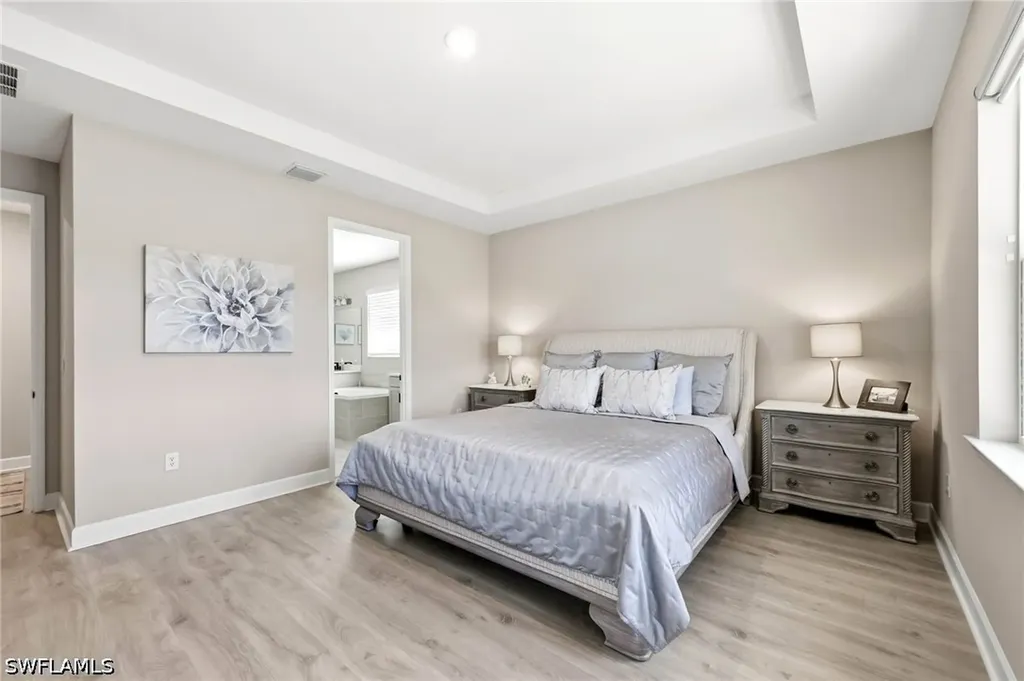 2094 Grove Drive Naples FL 34120
