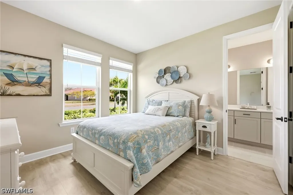 2094 Grove Drive Naples FL 34120