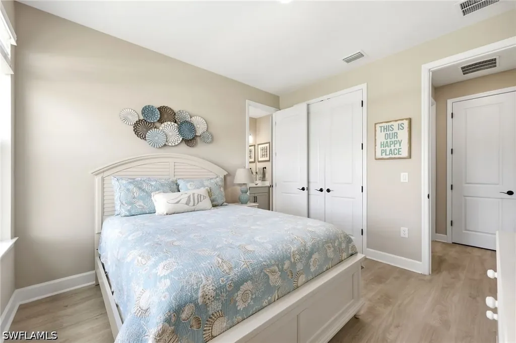 2094 Grove Drive Naples FL 34120