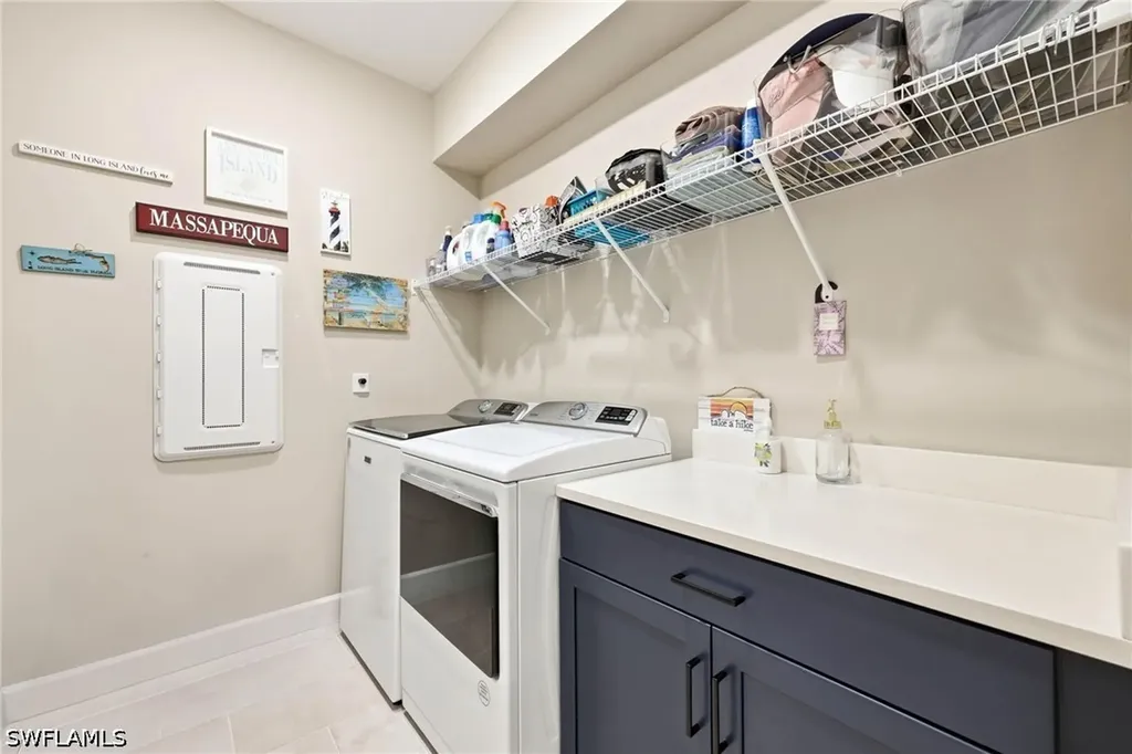 2094 Grove Drive Naples FL 34120