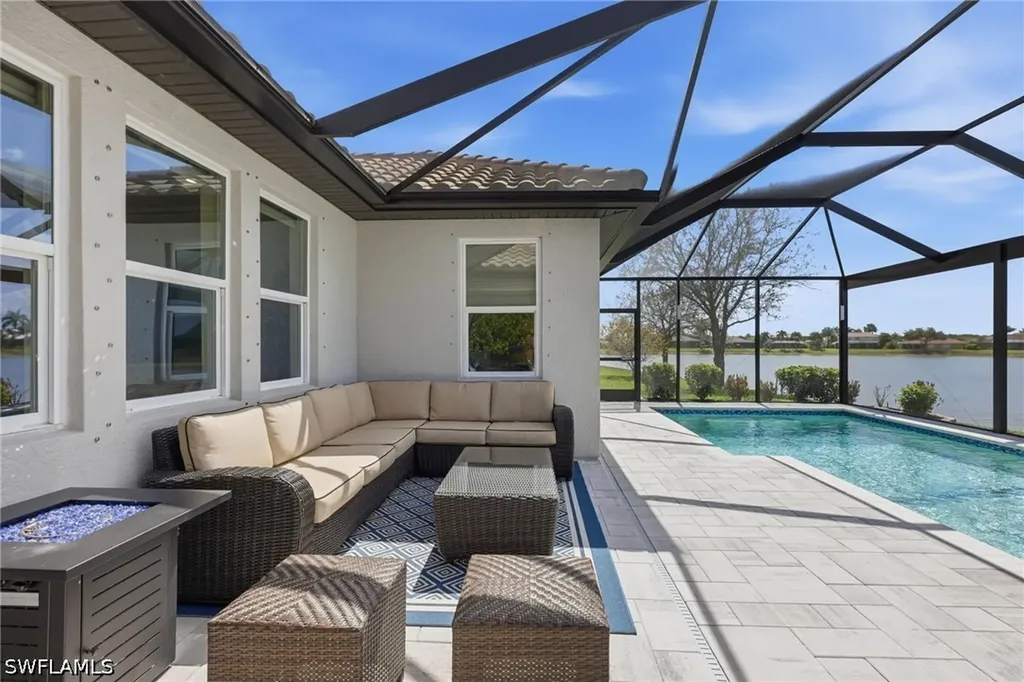 2094 Grove Drive Naples FL 34120